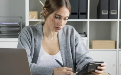 Mai poate România să plătească pensiile şi salariile bugetarilor? Avertismentul lui Mugur Isărescu
